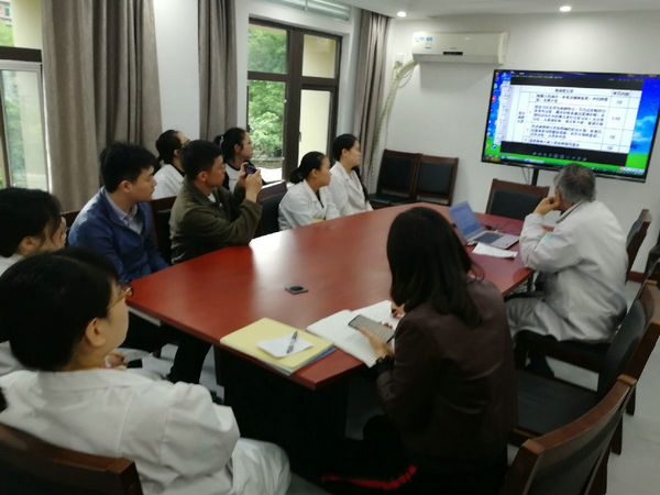 重慶市腫瘤醫(yī)院2019年住培結(jié)業(yè)學(xué)員交流暨工作布置會(huì)順利舉行