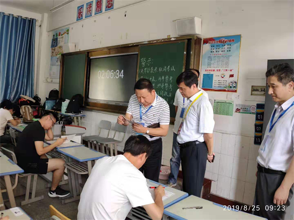 杜昌智督導安徽省醫(yī)師綜合筆試考試工作
